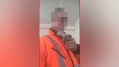 21-jarige man uit Urk met nepwapen aangehouden na dreigvideo
