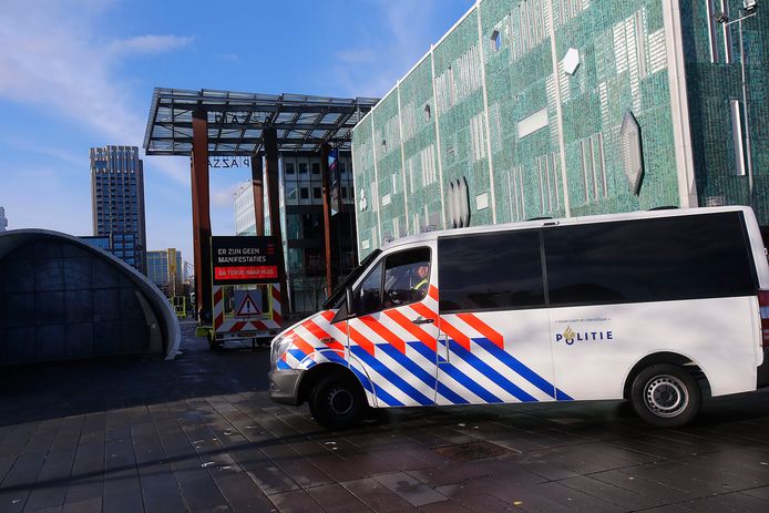 Politie in het centrum van Eindhoven.