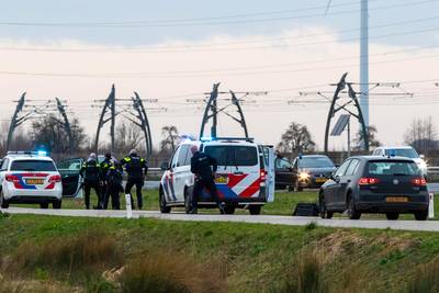 Politie schiet voortvluchtige tbs’er dood bij vuurgevecht in Ochten