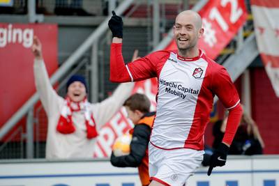 Pedersen supersub voor Emmen, AZ heeft de meeste schutters