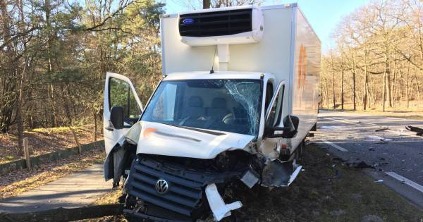 Ernstig ongeval op Rijksweg N282 tussen Breda en Tilburg; weg in beide richtingen afgesloten voor ve