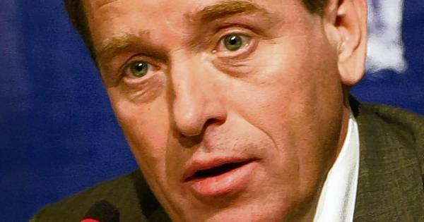 Directeur Tielbeke Vertrekt Bij Eredivisie Cv Nederlands