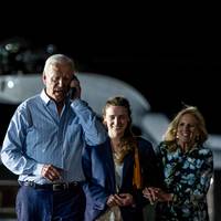 Opschudding over Bidens strategie na het debat: ‘Je kunt niet zeggen dat de toekomst op het spel staat en dan zo reageren’
