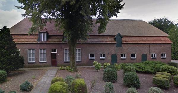 Twee woningen in monumentale boerderij Coppensdijk in Vinkel