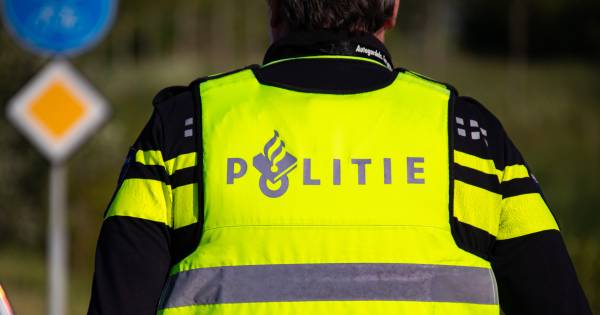 Vakantievierende wijkagent slachtoffer van woninginbraak in Gramsbergen.