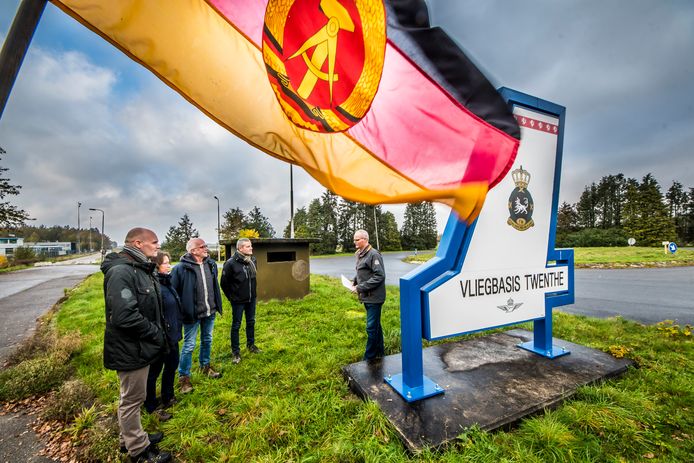 Val van de Muur herbeleefd op vliegbasis ‘Einde van Koude Oorlog was