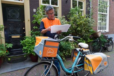 Postbode mag tijdens hitte ook 's avonds bezorgen