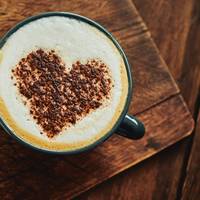 Zelf latte art maken? Zo maak je een hartje op je koffie