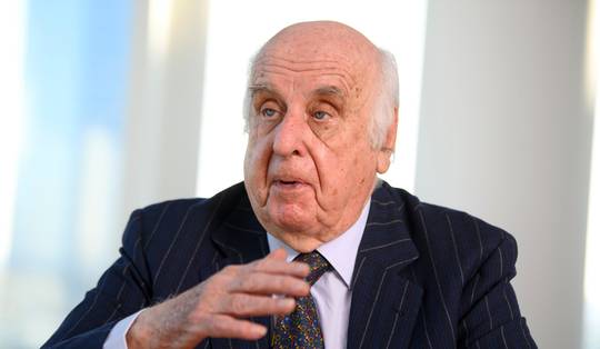 Voormalig diplomaat, Europees Commissaris en bestuurder Étienne Davignon (93) overleden