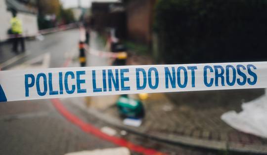 Auto rijdt in op voetgangers in Engelse stad Derby: meerdere zwaargewonden, bestuurder opgepakt