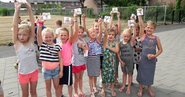 Gemeente Bergeijk geeft 500 spinners weg | Bergeijk - Eindhovens Dagblad