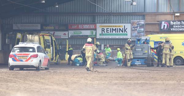 Werk aan dak manege Den Ham ligt 3 weken na ongeluk nog steeds stil - Tubantia