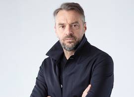 Deze straf krijgt presentator Tom Waes nadat hij onder invloed een ongeluk veroorzaakte