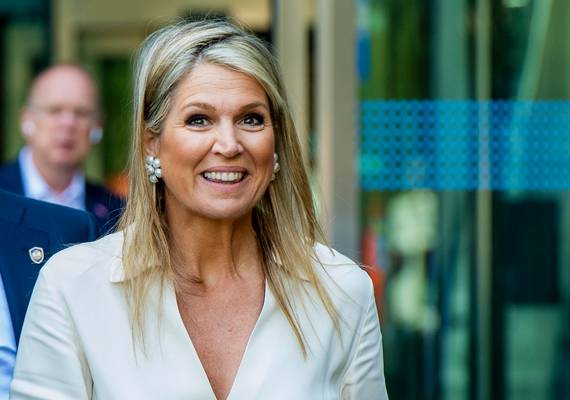Koningin Máxima heeft een favoriete zomerjurk en die is nu in de sale