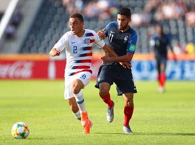 Van de Looi wil snel met Dest om de tafel: ‘Er is wel haast bij geboden’