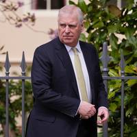Britse oud-prins Andrew in opspraak omdat hij huur ontvangt uit koninklijke huisjes