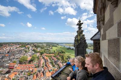 Naar de top van de toren voor een vergezicht over de Vallei