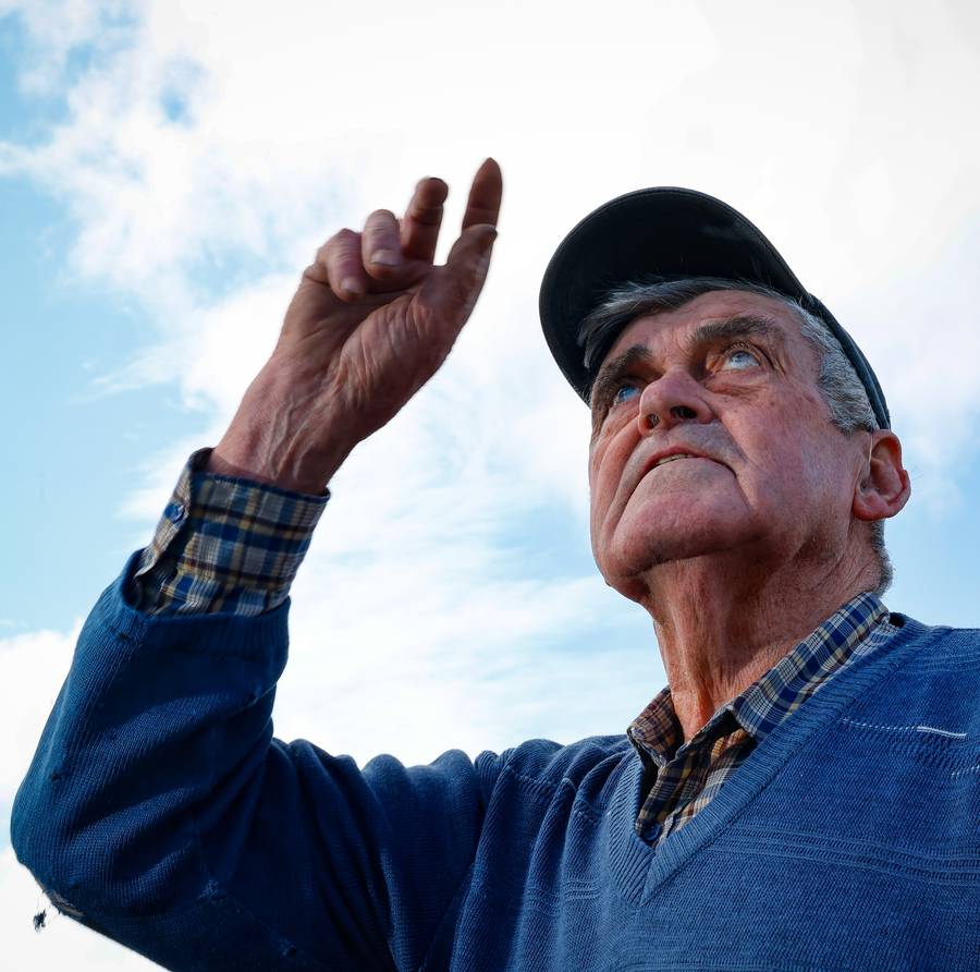 Weerman Geri voor een heldere hemel