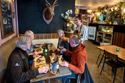 MeeM in Arnhem is een foodtruck, maar dan zonder wielen