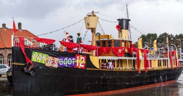 Hij Komt Hij Komt De Echte Pakjesboot 12 Van Sinterklaas Naar Willemstad Moerdijk Bndestem Nl