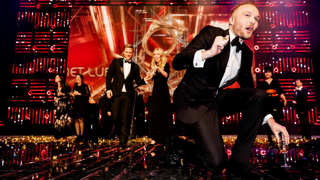 Zondag Met Lubach Wint Televizierring Het Parool