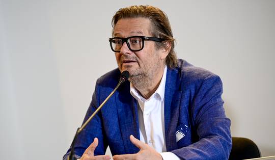 Marc Coucke krijgt felbegeerde strandbar in Knokke: zes bestaande bars verliezen concessie