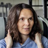 Bewegingsprofessor Eline Lievens: ‘Wie niet voldoende fysiek actief is - en dat zijn helaas de meesten onder ons - wandelt om het halfuur best wat rond’