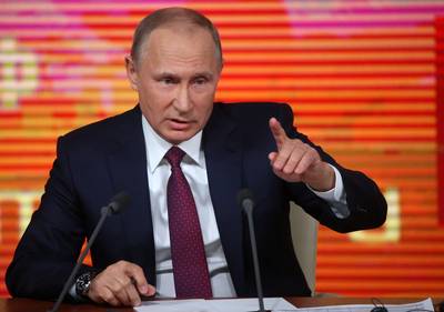 Poetin: Trump doet het goed