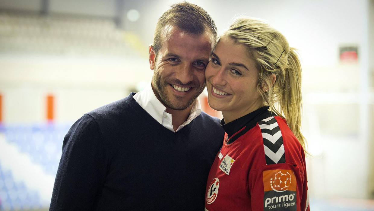 Ex Vriendin Van Der Vaart Ik Was Nog Geen Dag Weg Of Daar Was