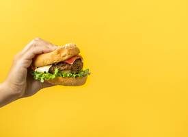 Maximaal twee keer per week vlees eten om het klimaat te redden