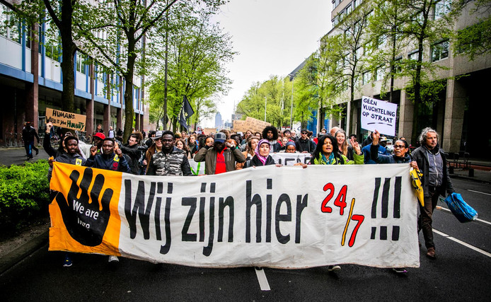 We Are Here vorig jaar tijdens een demonstratie om aandacht te vragen voor de situatie van de vluchtelingen.