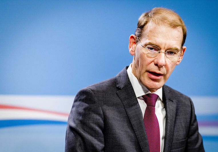 Staatssecretaris Menno Snel tijdens de persconferentie over de conclusies van de commissie-Donner die onderzoek heeft gedaan naar het optreden van de Belastingdienst in de affaire rond de kinderopvangtoeslag. Beeld ANP