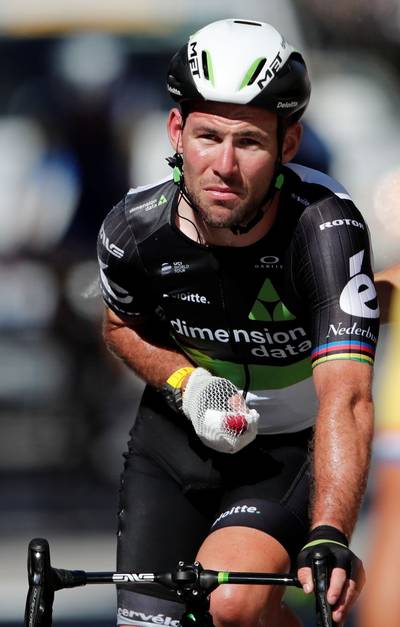 Schouderblessure voor Cavendish na kwakje van Sagan