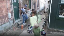 Anja, Filip en de kindjes maken zich klaar voor de verhuis