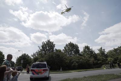7-jarig meisje ernstig gewond na val uit koets in Deventer