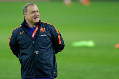 Advocaat voert aantal wijzigingen door, maar wil 'wel winnen'