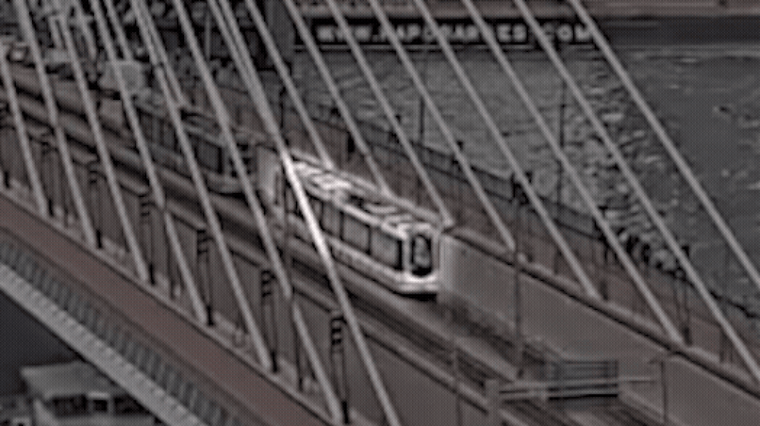 Beelden tonen hoe twee trams botsen op Erasmusbrug in Rotterdam: vijftien gewonden, onder wie één zwaargewonde