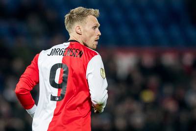 Van Bronckhorst: 'Jørgensen worstelt met zijn vorm'