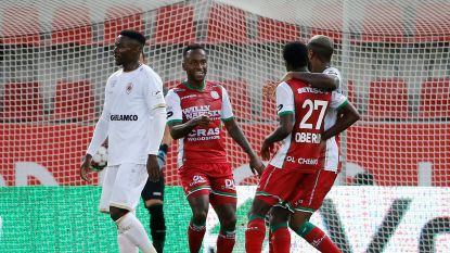 Zulte Waregem legt Antwerp en ingevallen Mirallas over de knie en pakt tien op twaalf