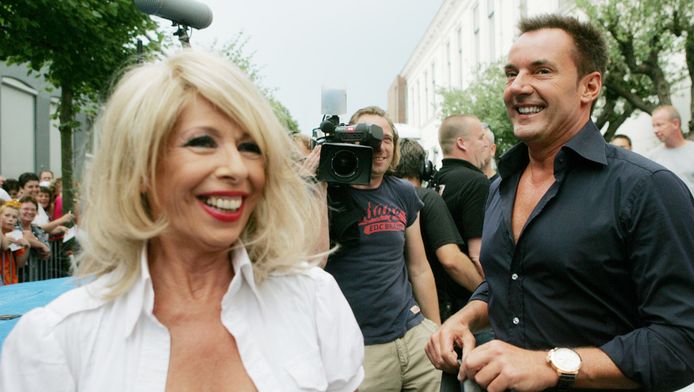 Paul Turner En Bonnie St Claire In Ijsdansshow Sbs6 Tv Radio Ad Nl In december 2004 trouwde bonnie st. bonnie st claire in ijsdansshow sbs6