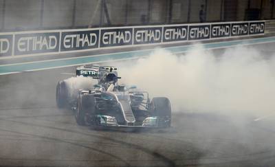 Bekijk hier de samenvatting van de laatste Grand Prix van 2017