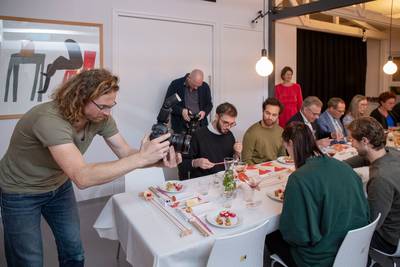 Luxe dineren met een camera op je neus