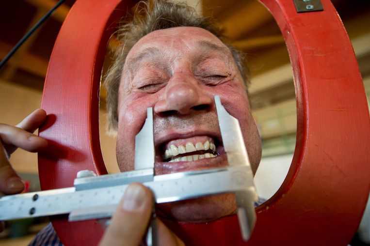 Deze Nederlander heeft de grootste neus ter wereld Nieuws HLN