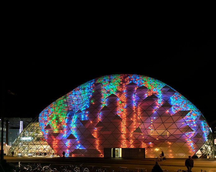 740.000 mensen bezochten Glow Eindhoven - De Limburger Mobile