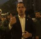 Oppositieleider Guaidó roept op tot ‘laatste fase om Venezuela te bevrijden’, militaire voertuigen rijden in op demonstranten