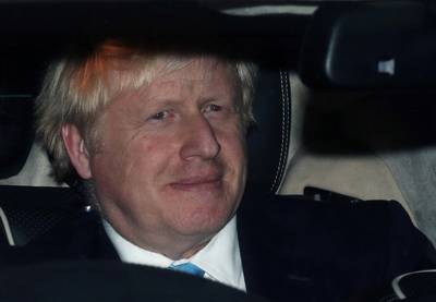 Vernederde Johnson gooit parlement in het slot