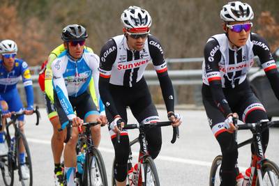 Schizofrene dag voor Sunweb: Dumoulin out, Kelderman staat op