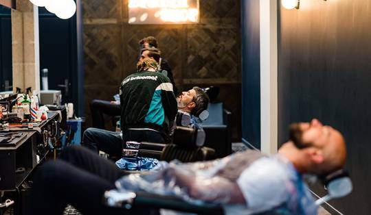 Spookbedrijven overspoelen België: kapperszaken en telecomwinkels met enorme omzet, maar zonder klanten