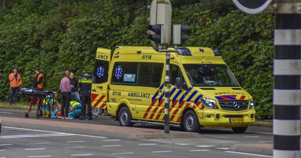 Een van de twee zal wel door rood zijn gereden zoals gewoonlijk, iedereen heeft haast en kijkt niet uit.