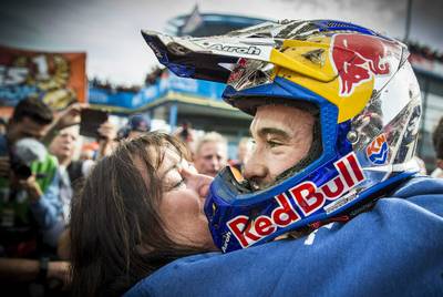 Wereldkampioen Herlings kan het bijna niet geloven: 'Mijn droom is nu werkelijkheid'